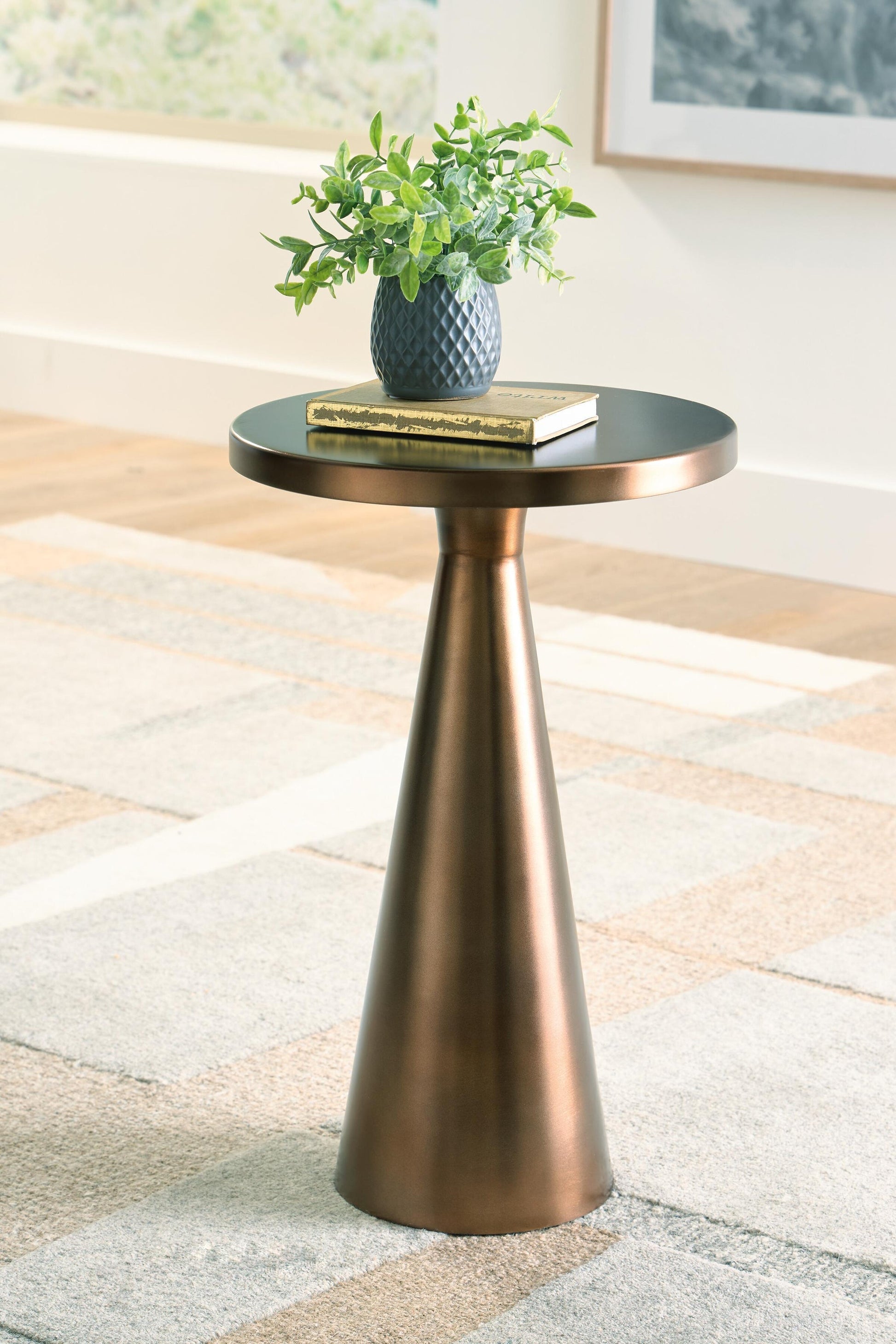Budington Accent Table Signature Design by Ashley®