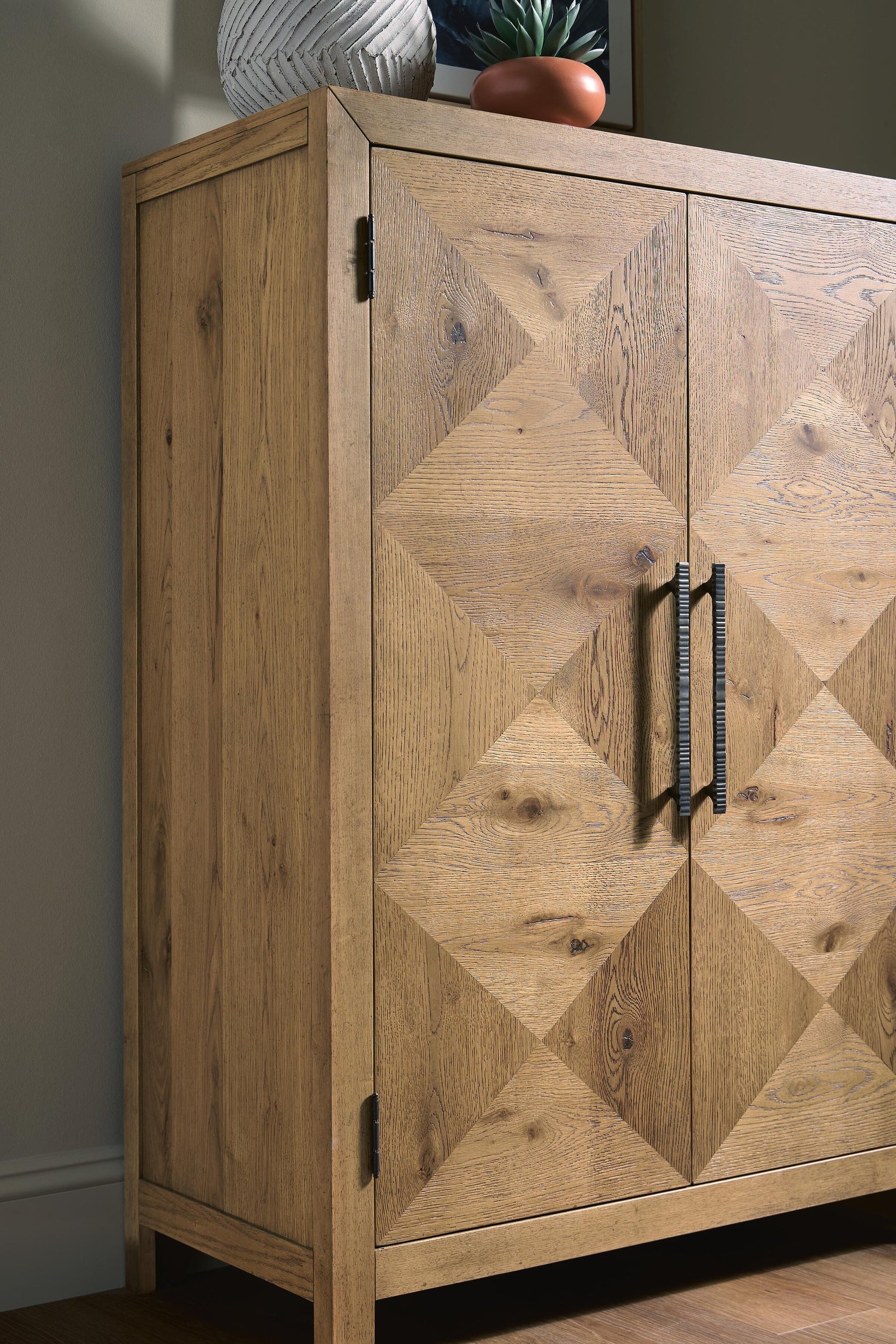 Clayburns Bar Cabinet Signature Design by Ashley®