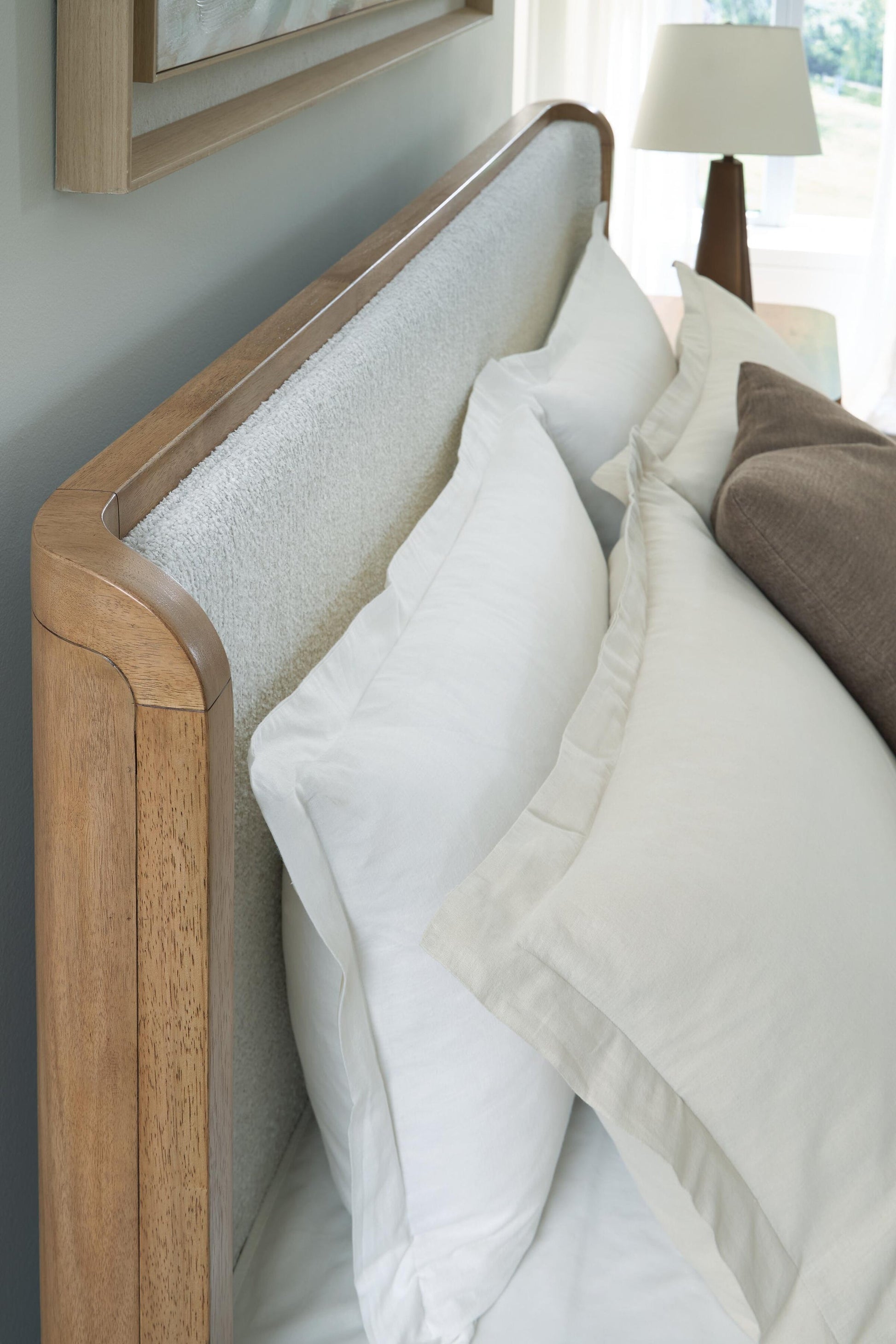 Pamaria  Upholstered Bed Signature Design by Ashley®