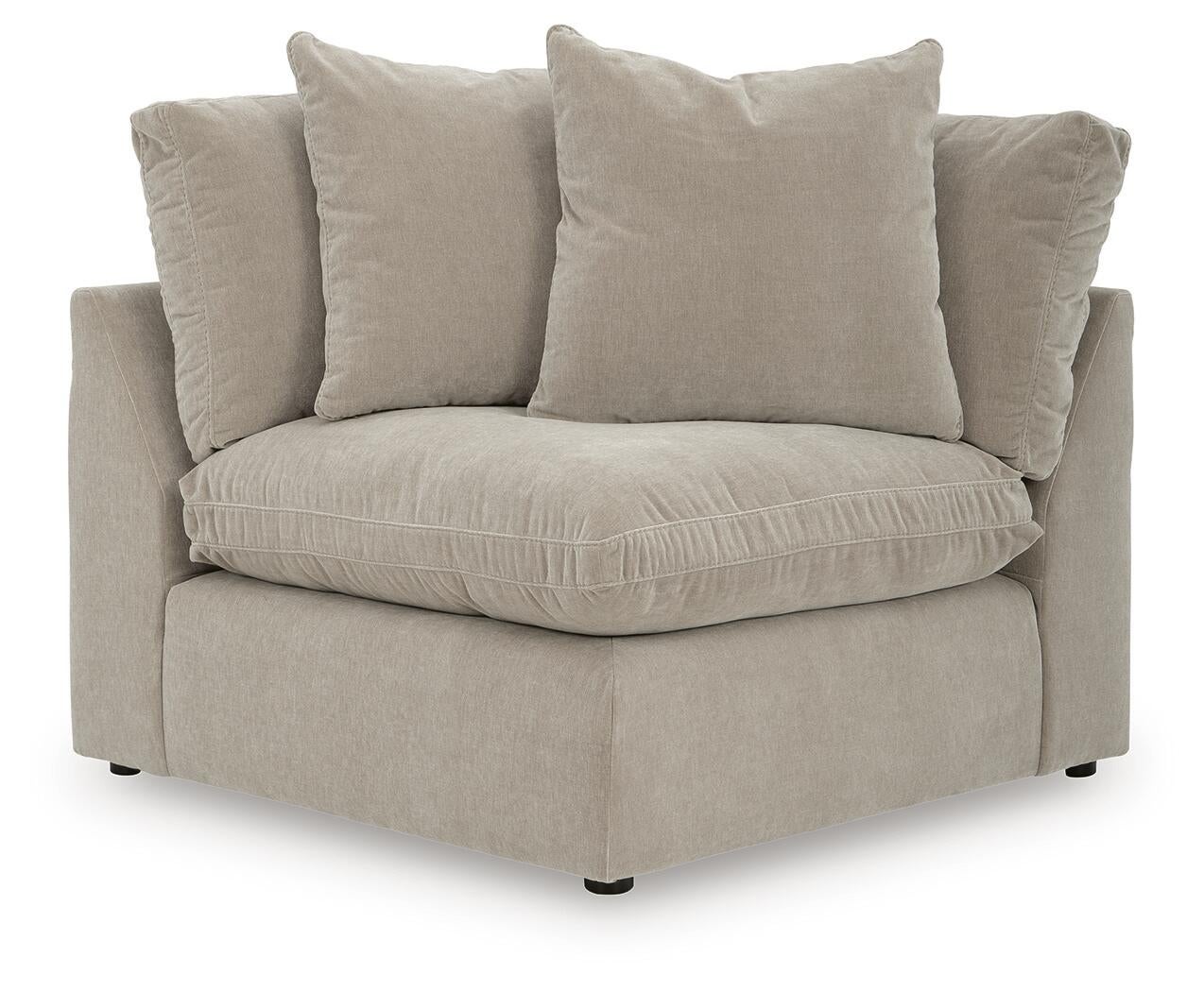 Maxton Heights 8-Piece Sectional Benchcraft®
