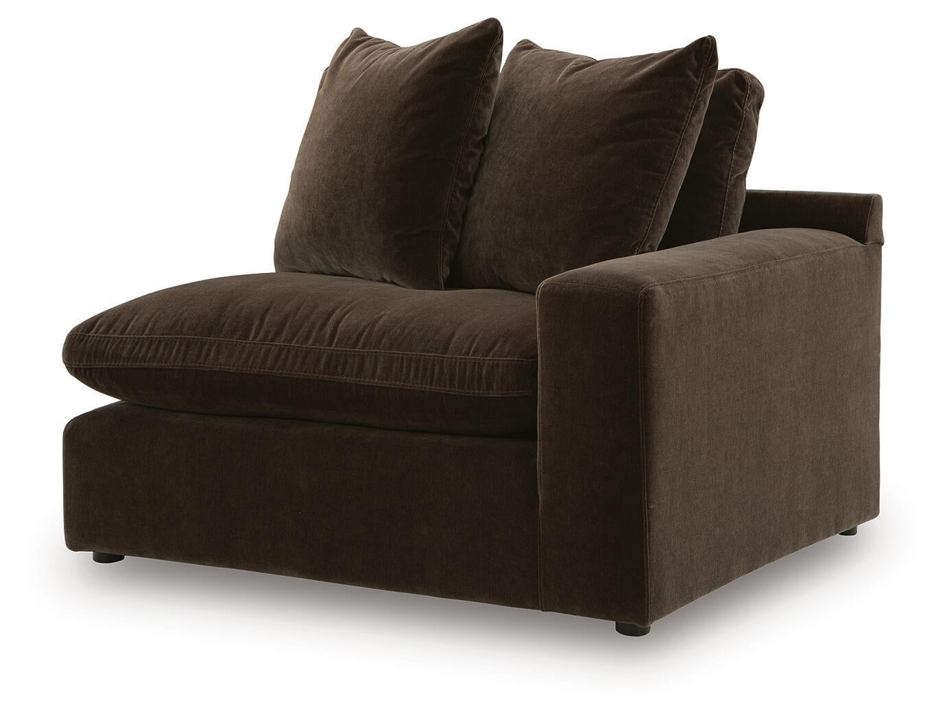 Maxton Heights 2-Piece Sectional Sofa Benchcraft®