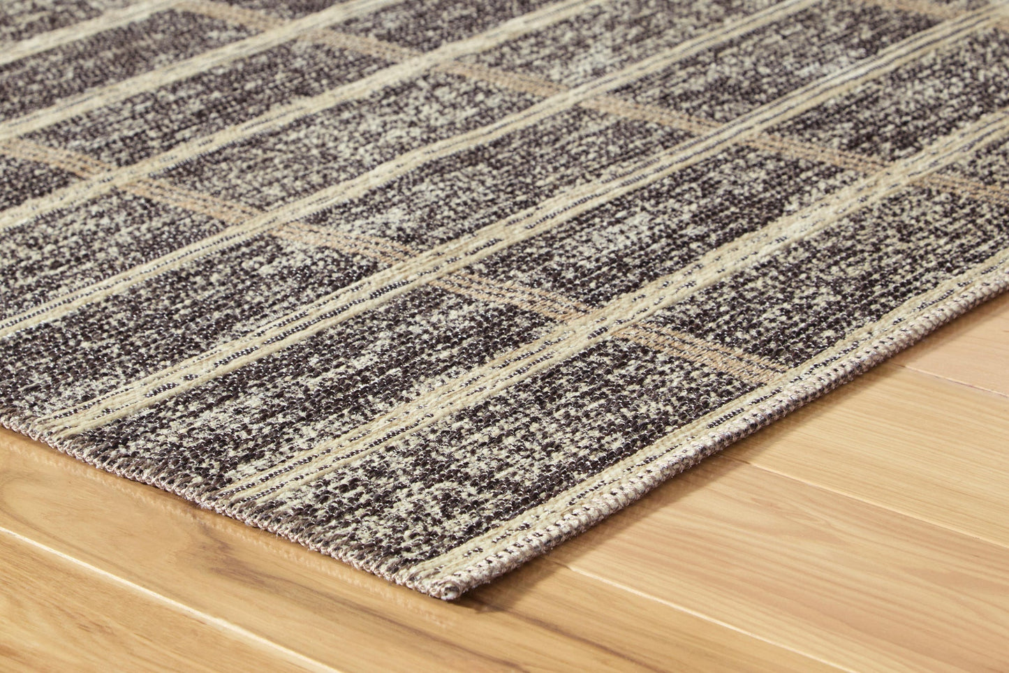 Verbrook Medium Rug Signature Design by Ashley®
