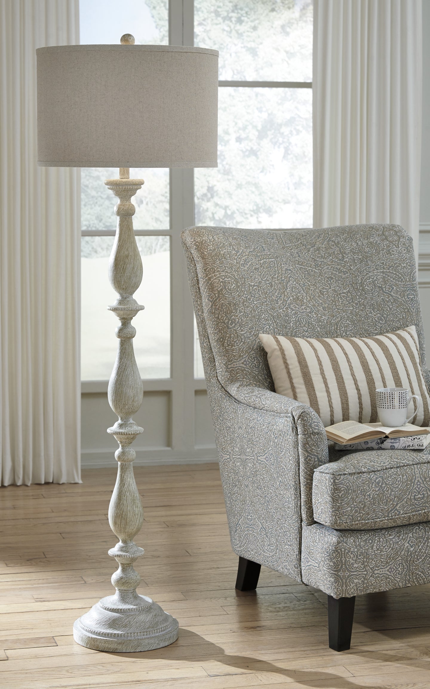 Bernadate Poly Floor Lamp (1/CN) Signature Design by Ashley®