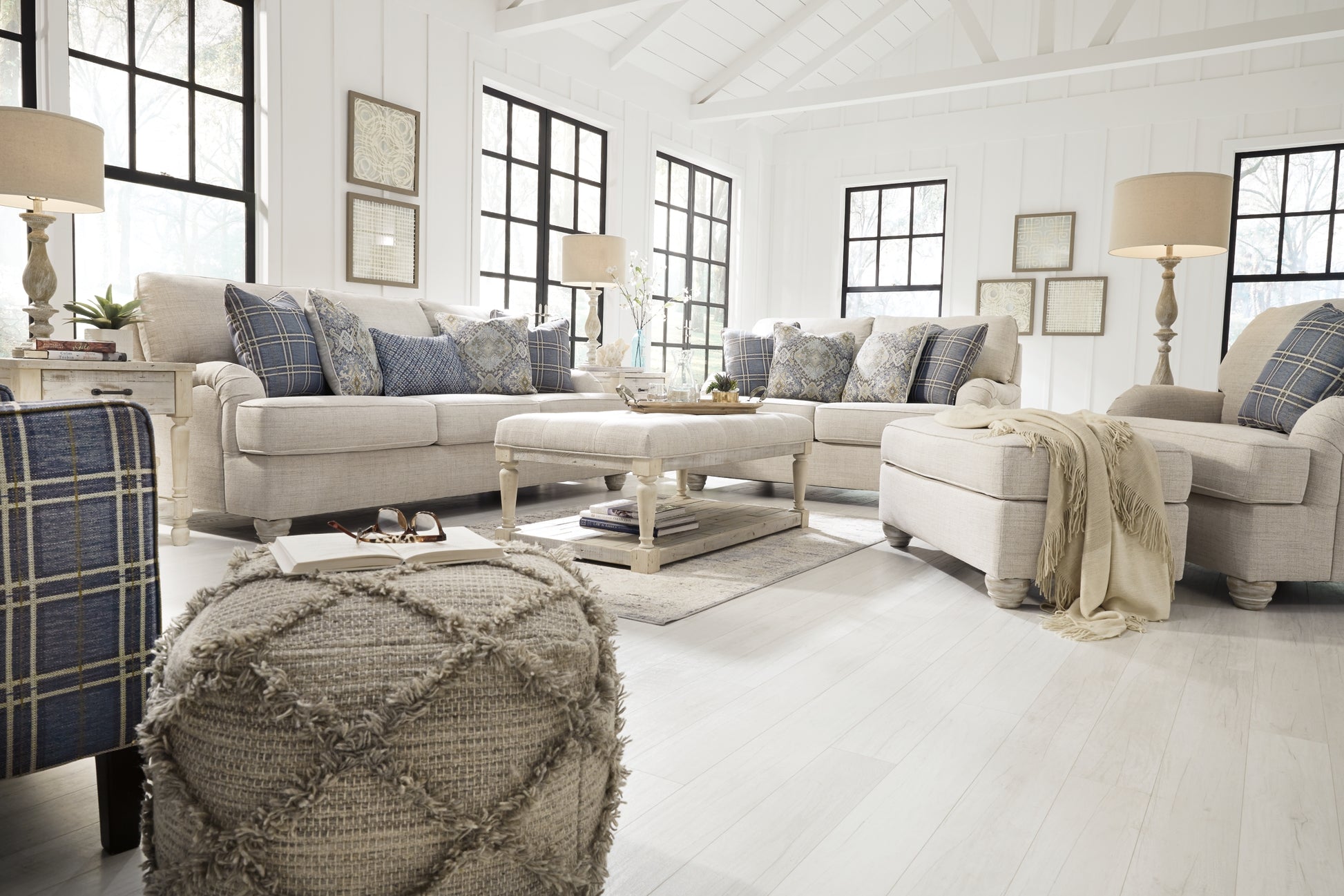 Traemore Sofa Benchcraft®
