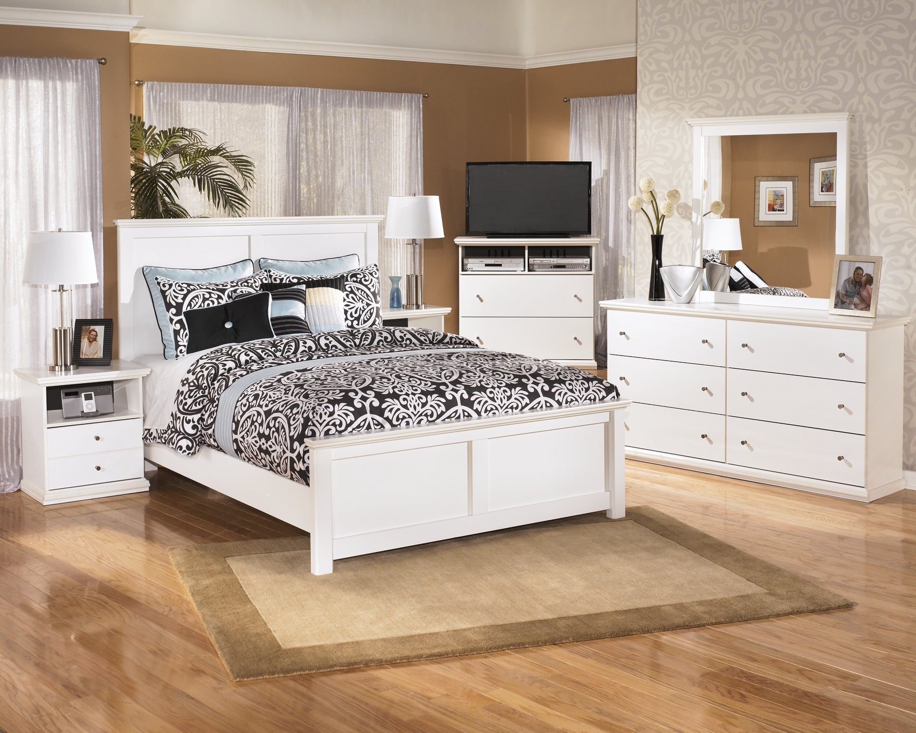 Bostwick Shoals Dresser and Mirror Signature Design by Ashley®