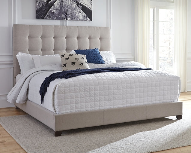 Dolante Queen Upholstered Bed Signature Design by Ashley®
