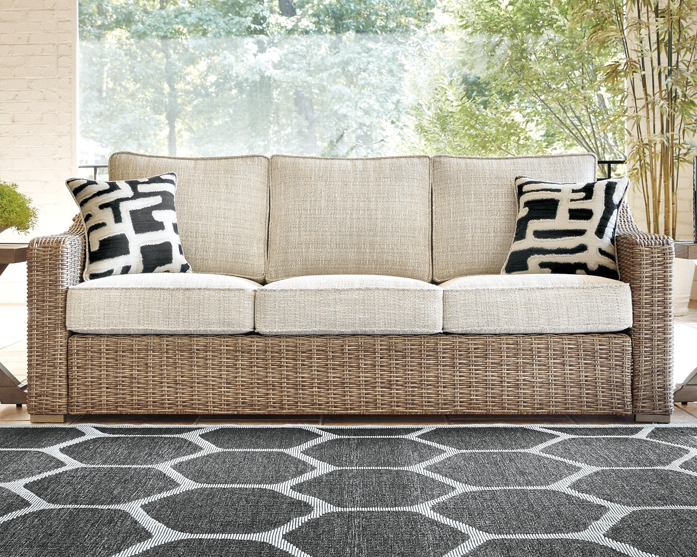 Beachcroft Sofa with Cushion Signature Design by Ashley®