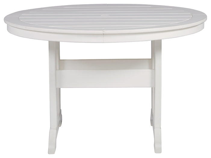 Crescent Luxe Round Dining Table w/UMB OPT Signature Design by Ashley®