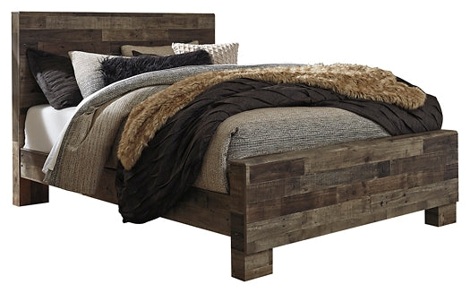 Derekson Queen Panel Bed Benchcraft®