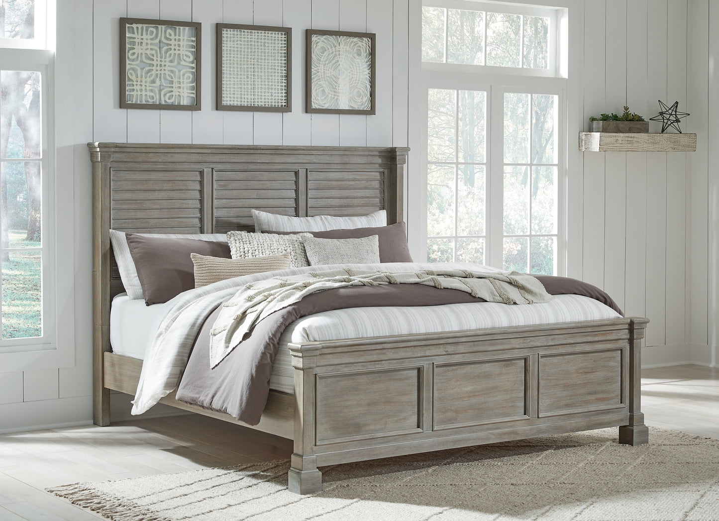 Moreshire King Panel Bed Signature Design by Ashley®