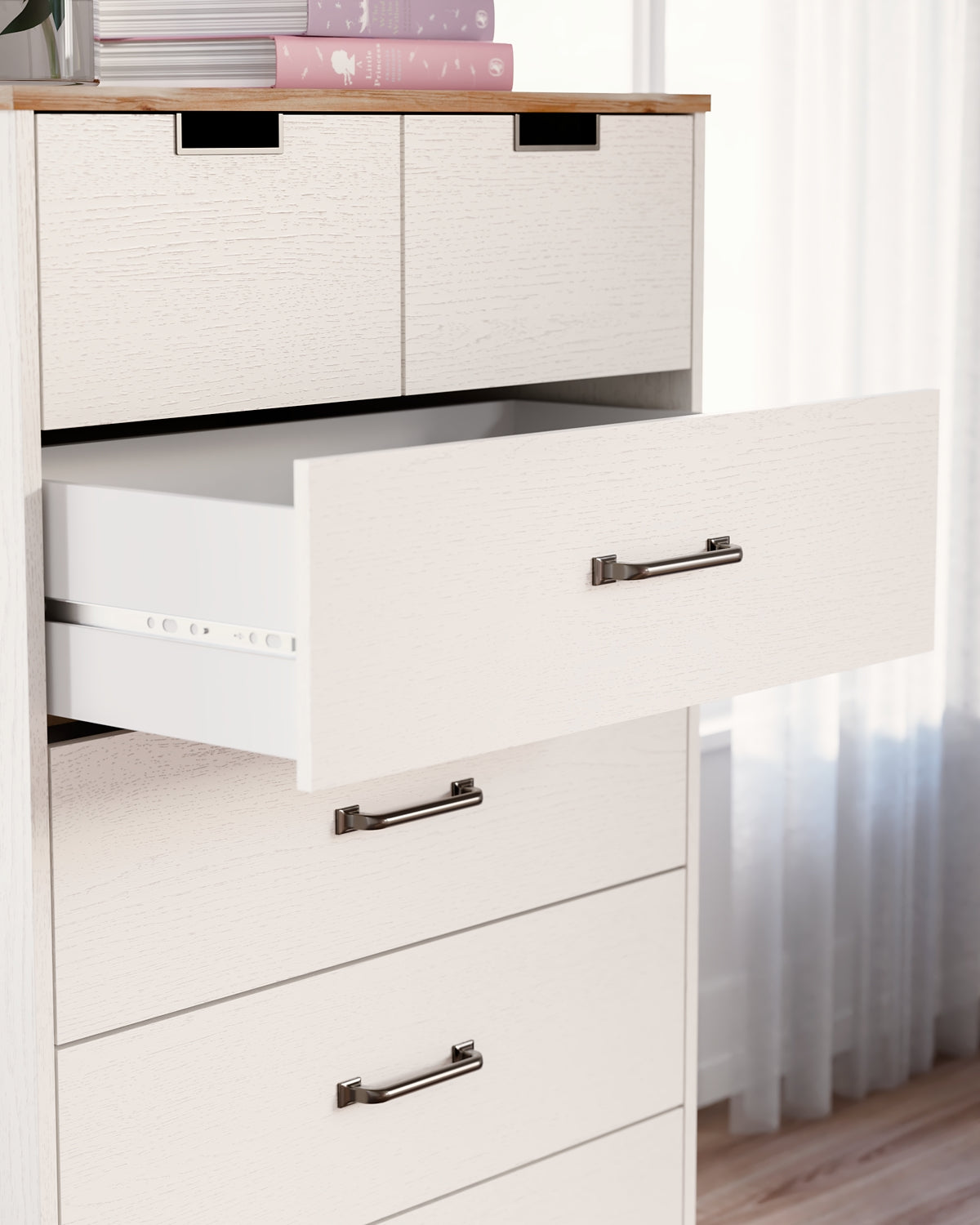 Vaibryn Five Drawer Chest Signature Design by Ashley®