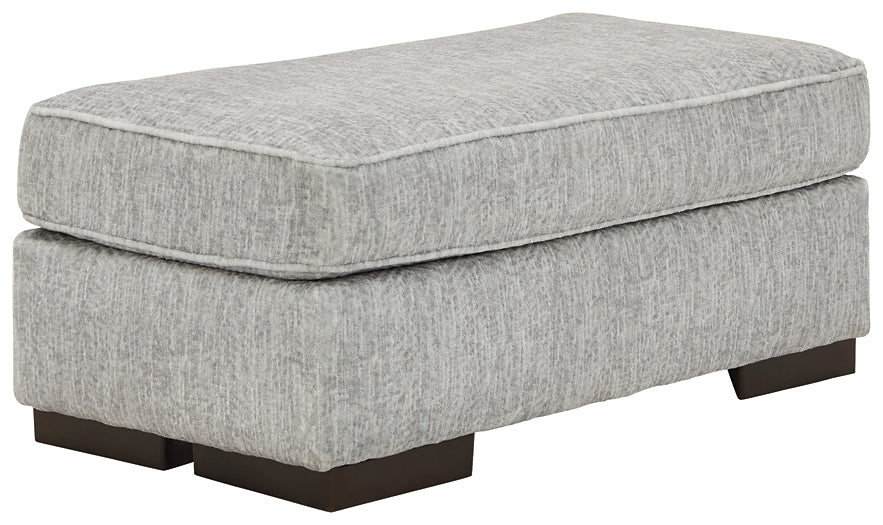 Mercado Ottoman Benchcraft®