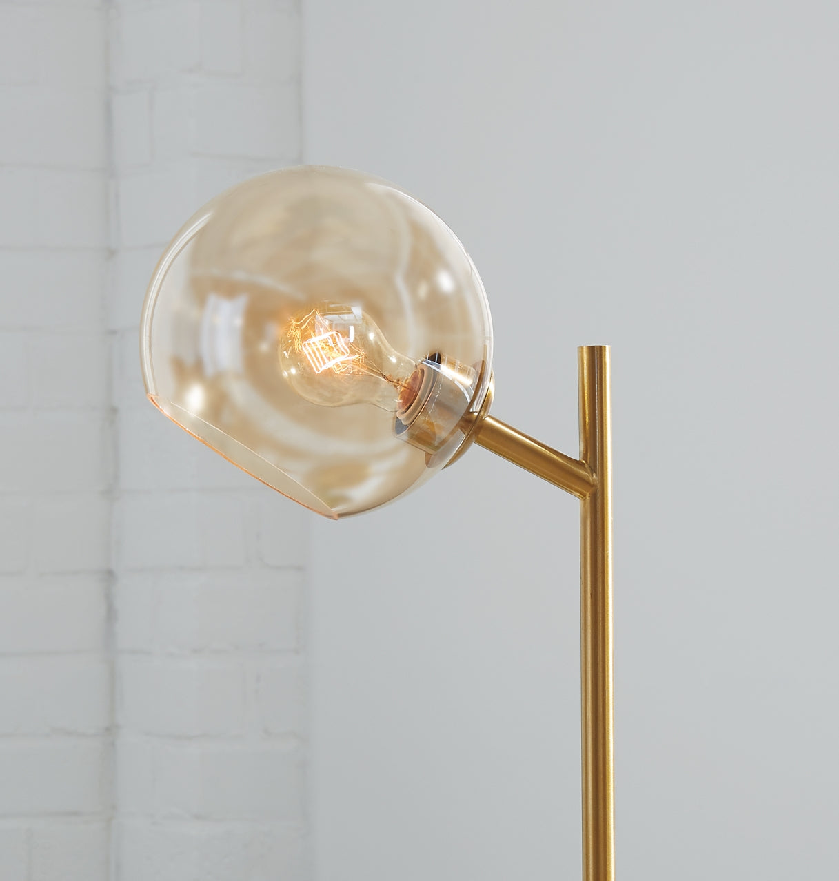 Abanson Metal Desk Lamp (1/CN) Signature Design by Ashley®