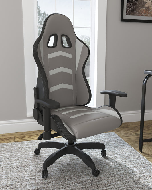 Lynxtyn Home Office Swivel Desk Chair Signature Design by Ashley®