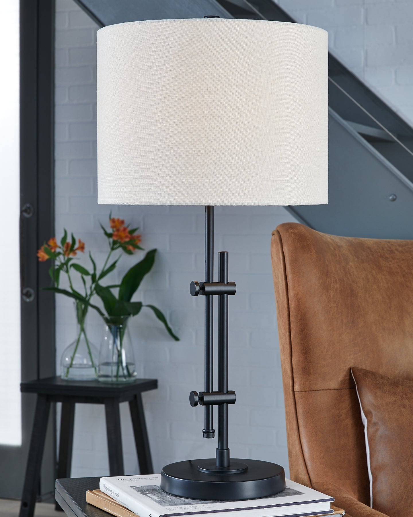 Baronvale Metal Table Lamp (1/CN) Signature Design by Ashley®