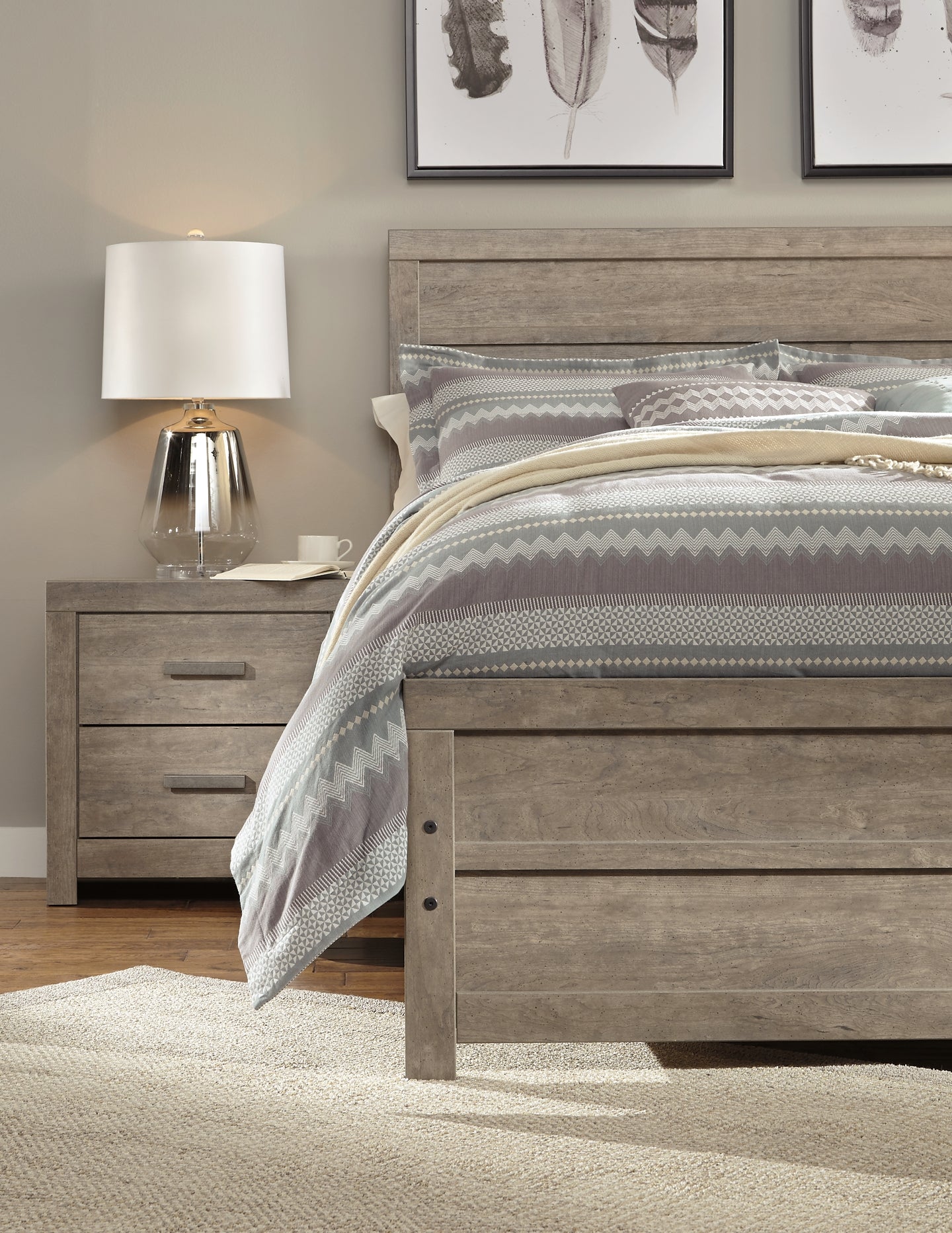 Culverbach Queen Panel Bed Signature Design by Ashley®