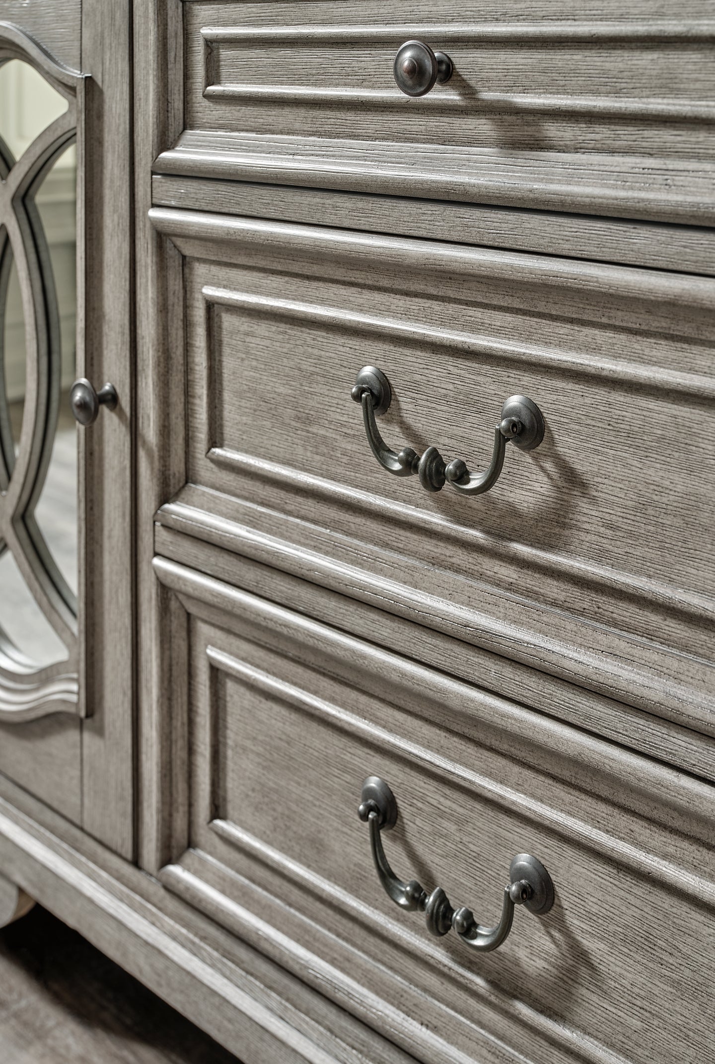 Lodenbay Dining Room Server Signature Design by Ashley®