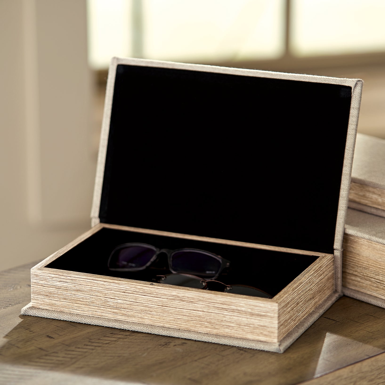 Jolina Box Set (3/CN) Signature Design by Ashley®