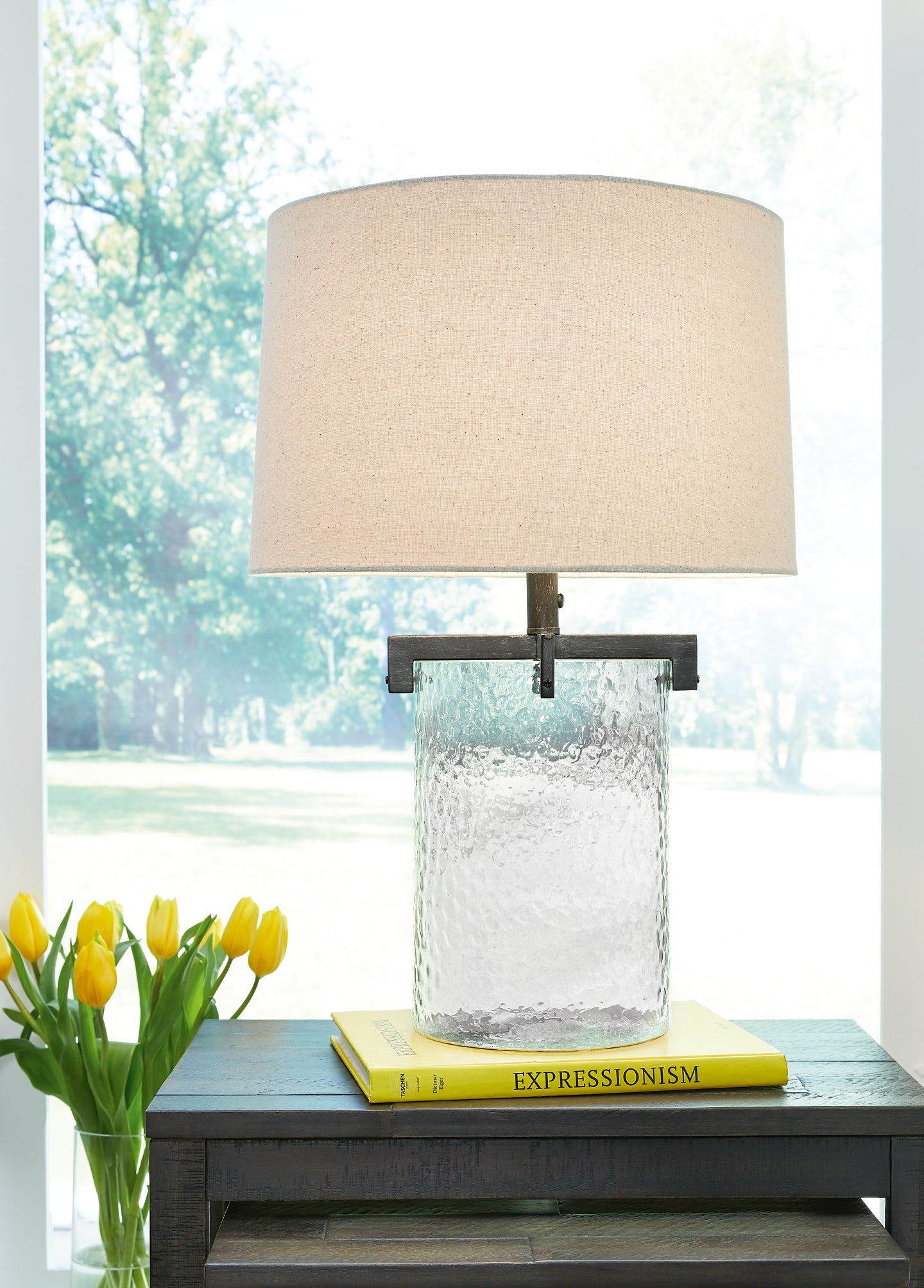 Fentonley Glass Table Lamp (1/CN) Signature Design by Ashley®