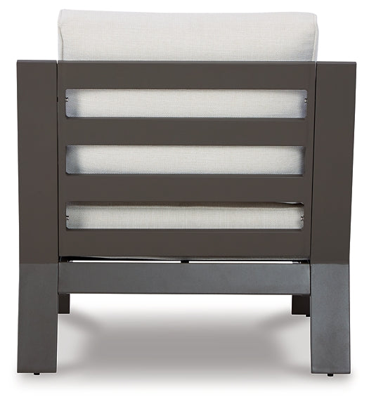 Tropicava Lounge Chair w/Cushion Signature Design by Ashley®