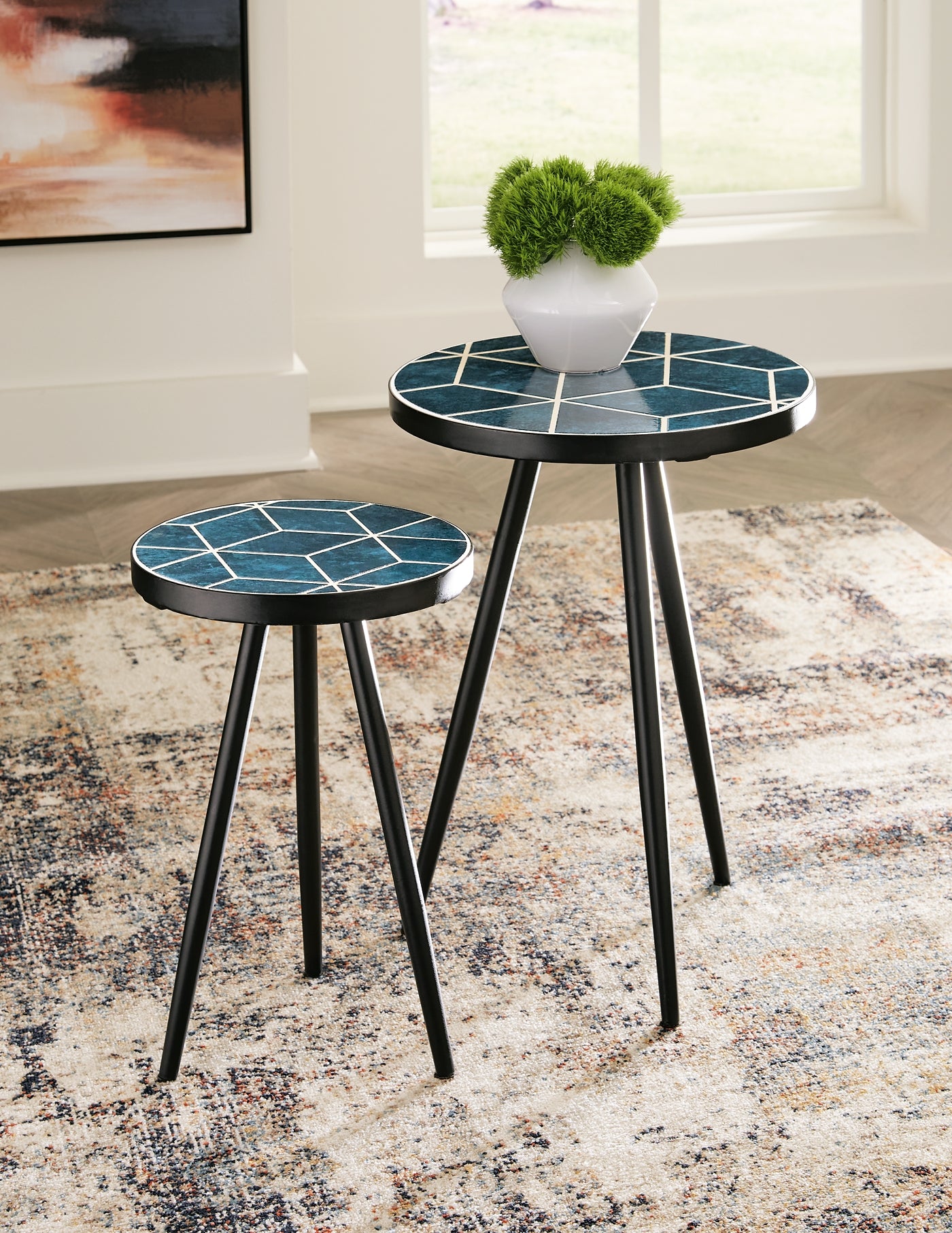 Clairbelle Accent Table (2/CN) Signature Design by Ashley®