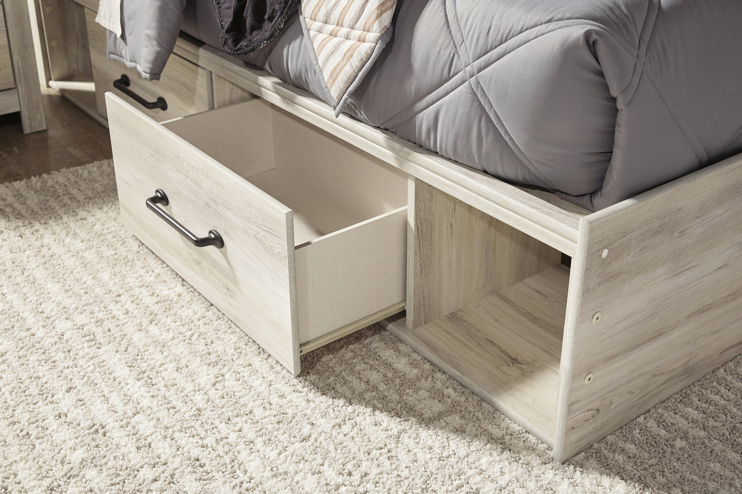 Cambeck Queen Panel Bed with 2 Storage Drawers with Mirrored Dresser, Chest and Nightstand Signature Design by Ashley®