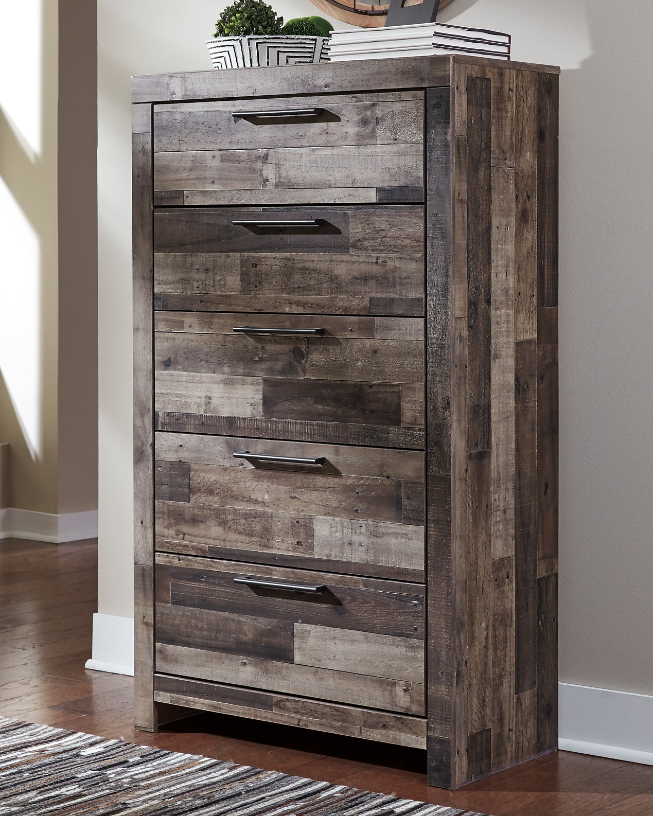 Derekson Queen/Full Panel Headboard with Mirrored Dresser, Chest and 2 Nightstands Benchcraft®