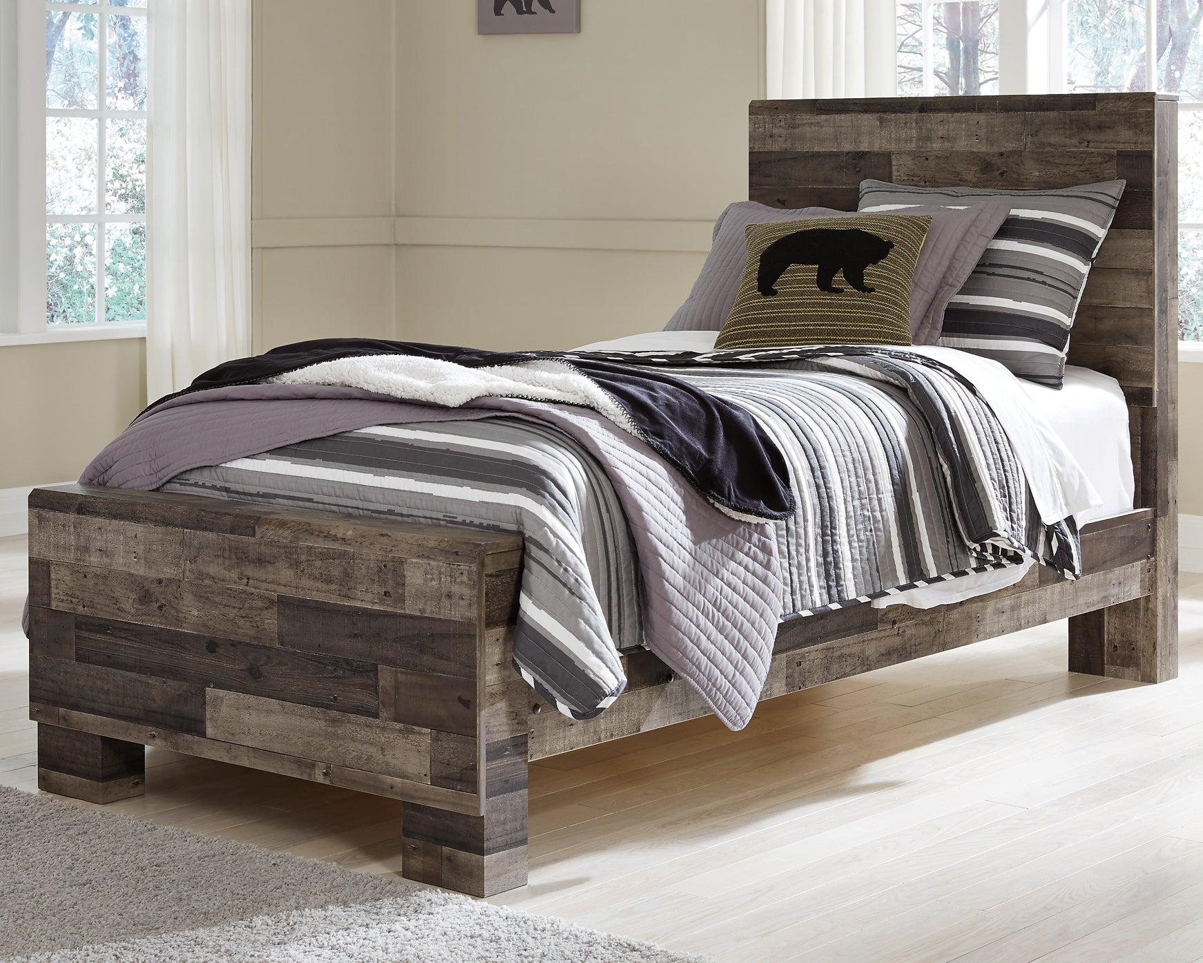 Derekson Twin Panel Bed with Mirrored Dresser Benchcraft®
