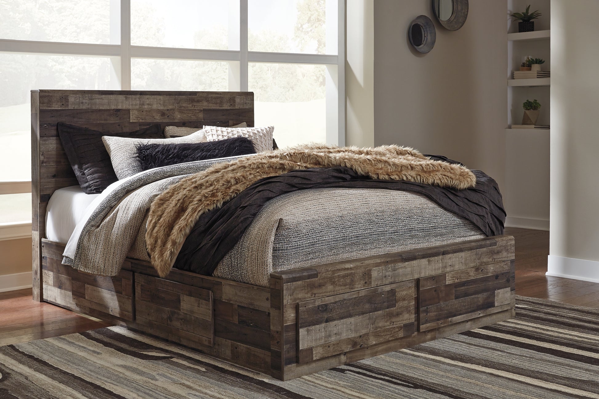 Derekson Queen Panel Bed with 6 Storage Drawers with Mirrored Dresser Benchcraft®