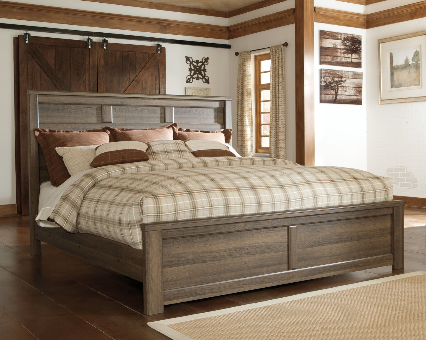 Juararo California King Panel Bed with Dresser Signature Design by Ashley®