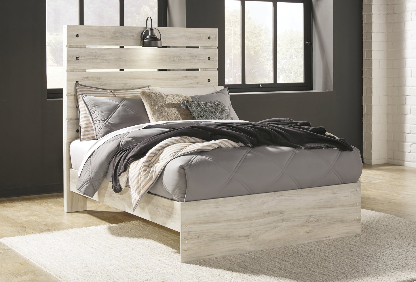 Cambeck Queen Panel Bed with Dresser Signature Design by Ashley®