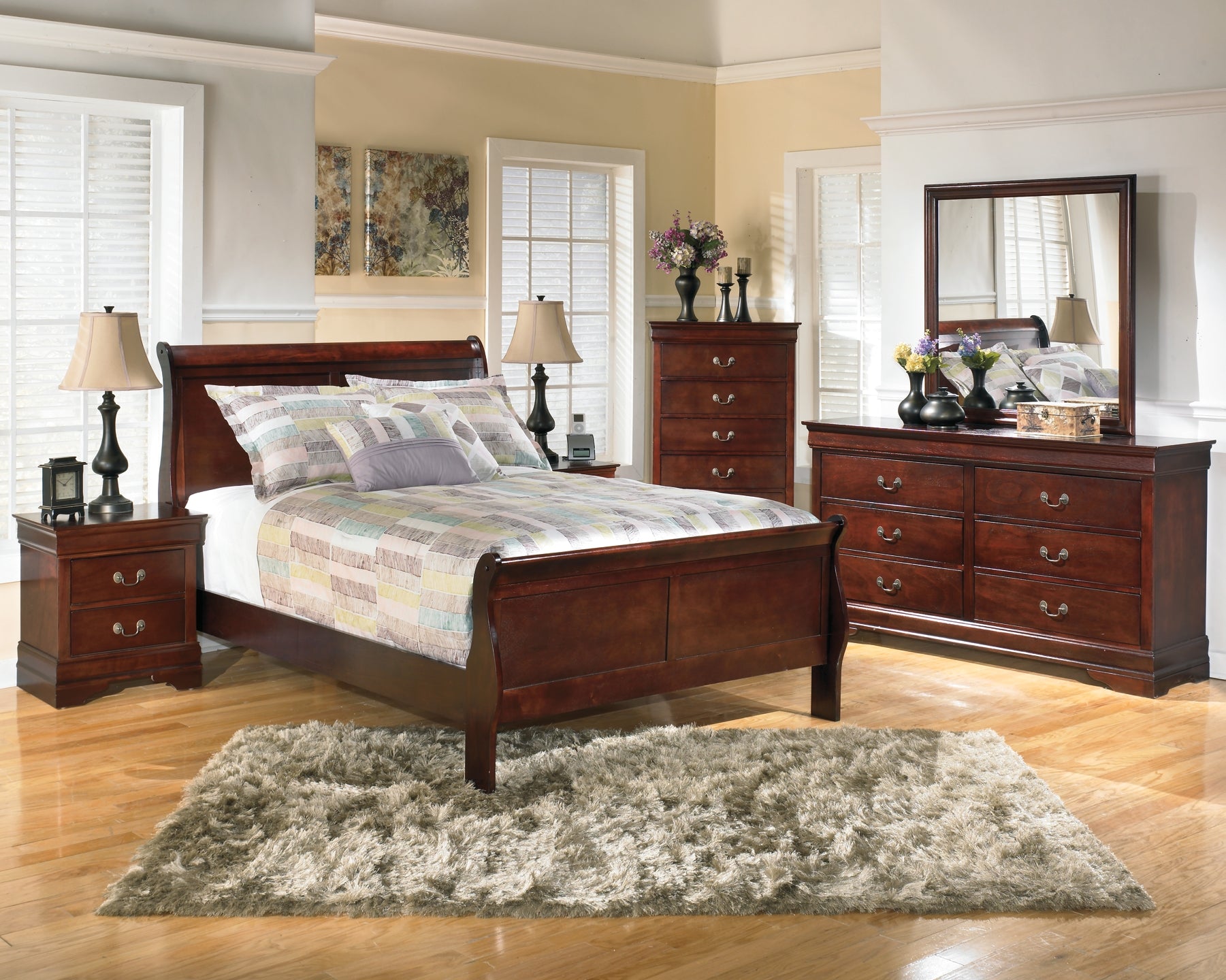 Alisdair Full Sleigh Bed with Mirrored Dresser and 2 Nightstands Signature Design by Ashley®
