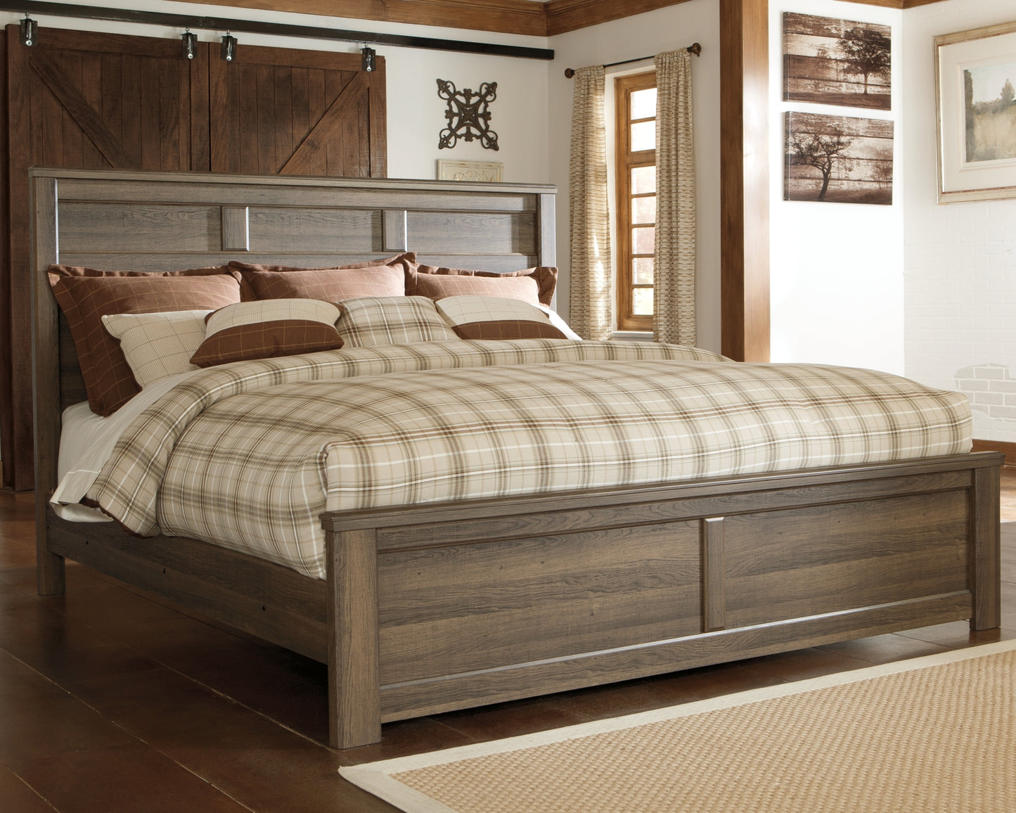 Juararo King Panel Bed with Mirrored Dresser, Chest and Nightstand Signature Design by Ashley®