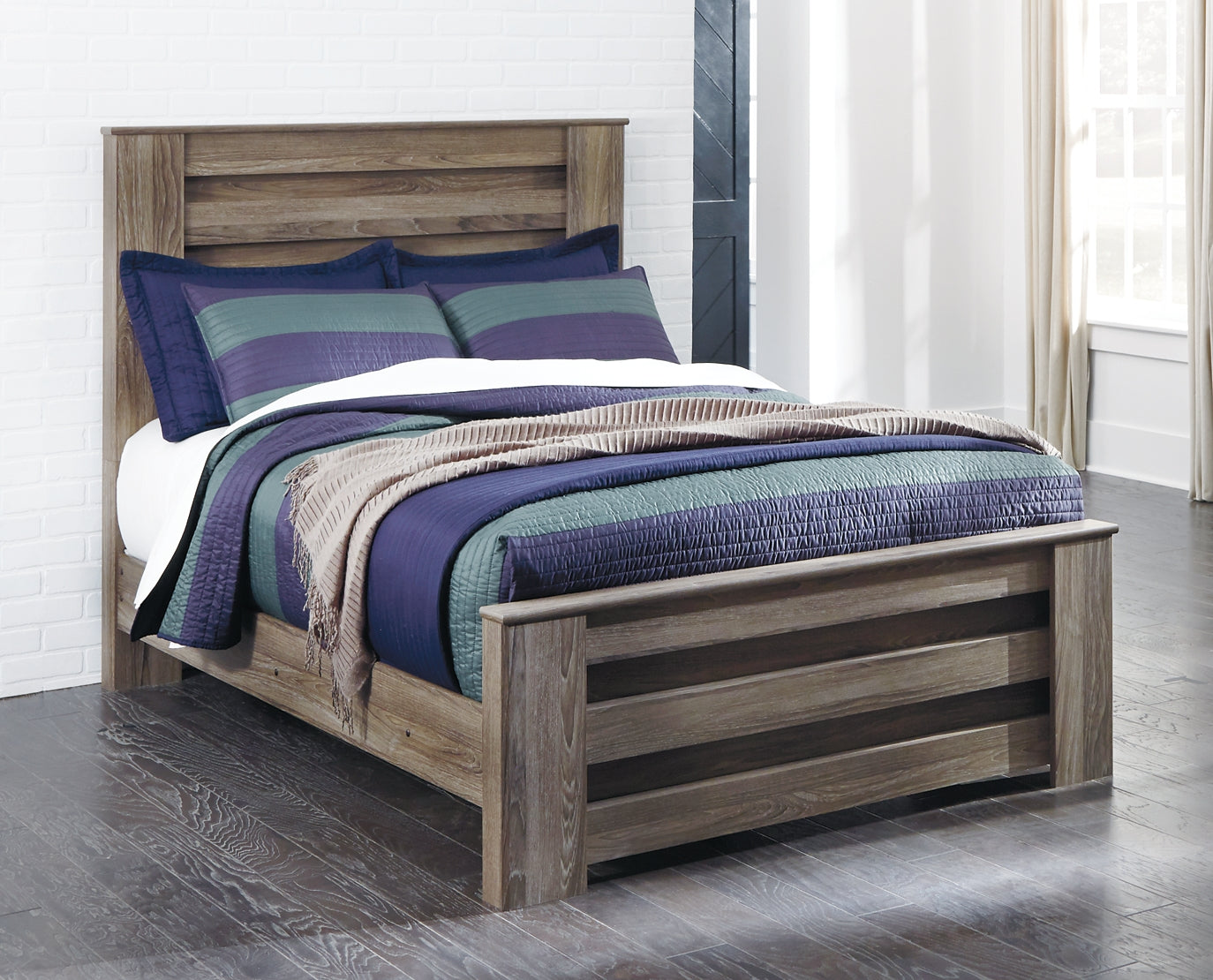 Zelen Full Panel Bed with Mirrored Dresser Signature Design by Ashley®