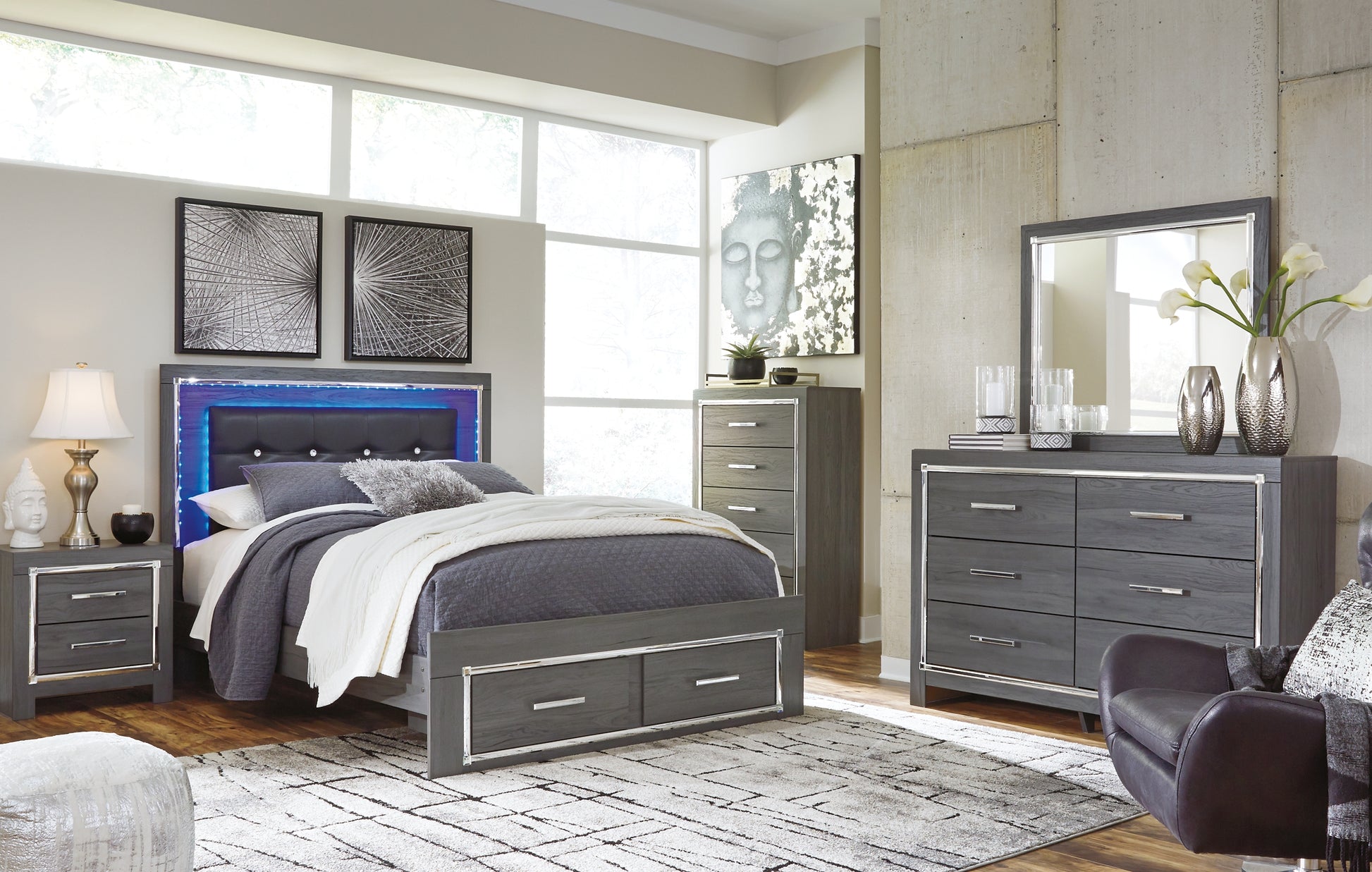 Lodanna Queen Panel Bed with 2 Storage Drawers with Mirrored Dresser and 2 Nightstands Signature Design by Ashley®