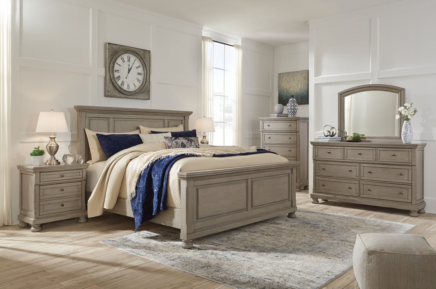 Lettner King Panel Bed with Mirrored Dresser, Chest and Nightstand Signature Design by Ashley®
