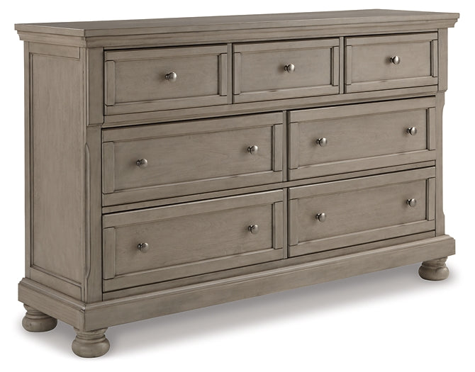 Lettner California King Panel Bed with Dresser Signature Design by Ashley®