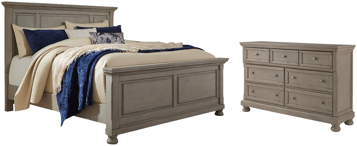 Lettner California King Panel Bed with Dresser Signature Design by Ashley®