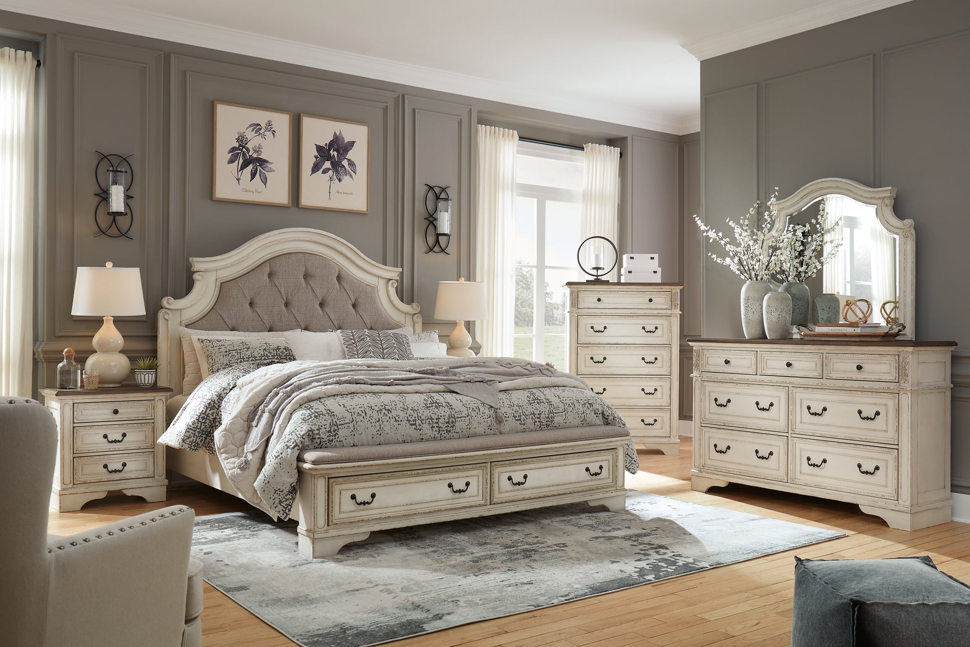 Realyn King Upholstered Bed with 2 Nightstands Signature Design by Ashley®