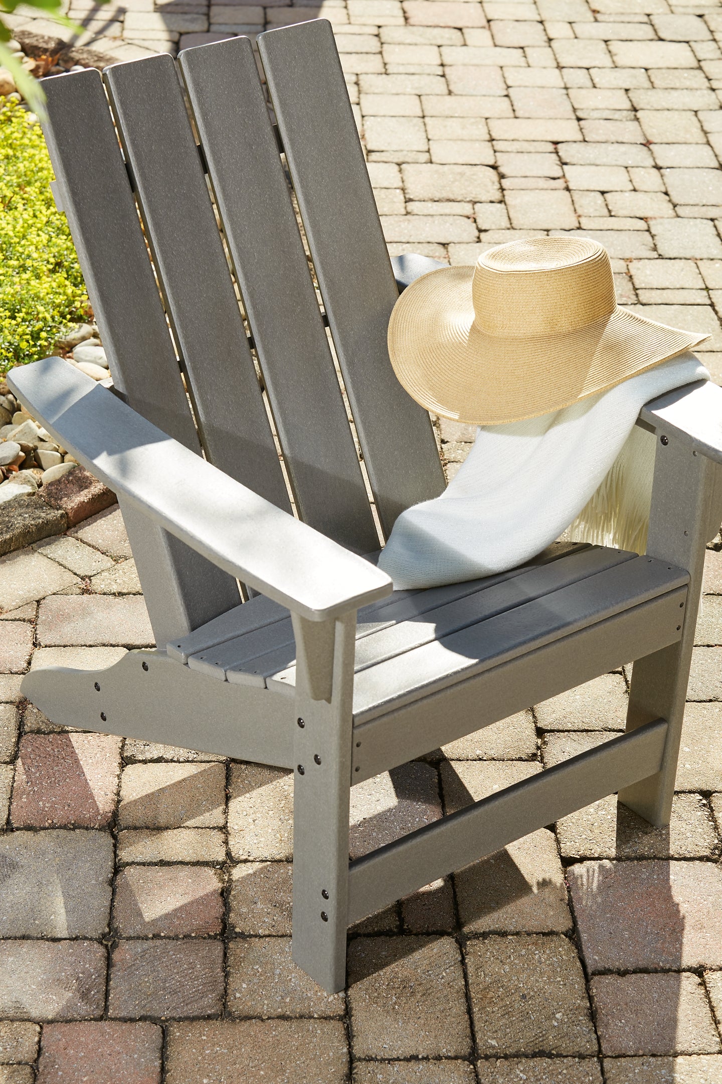 Visola Outdoor Chair with End Table Signature Design by Ashley®