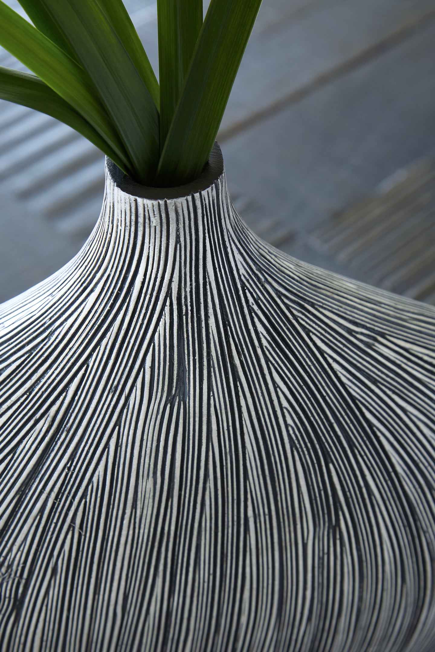 Donya Vase Signature Design by Ashley®