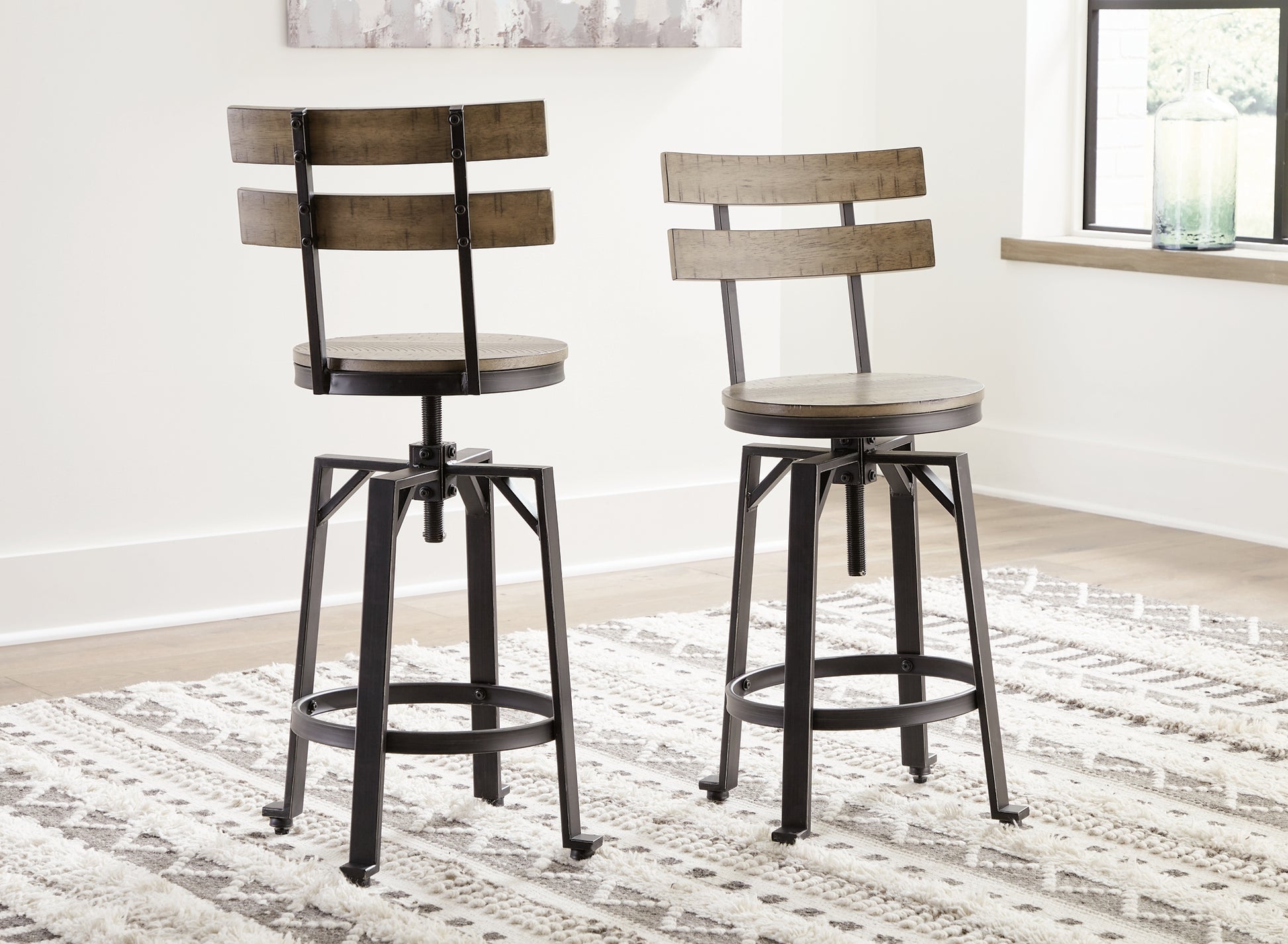 Lesterton Counter Height Bar Stool (Set of 2) Signature Design by Ashley®