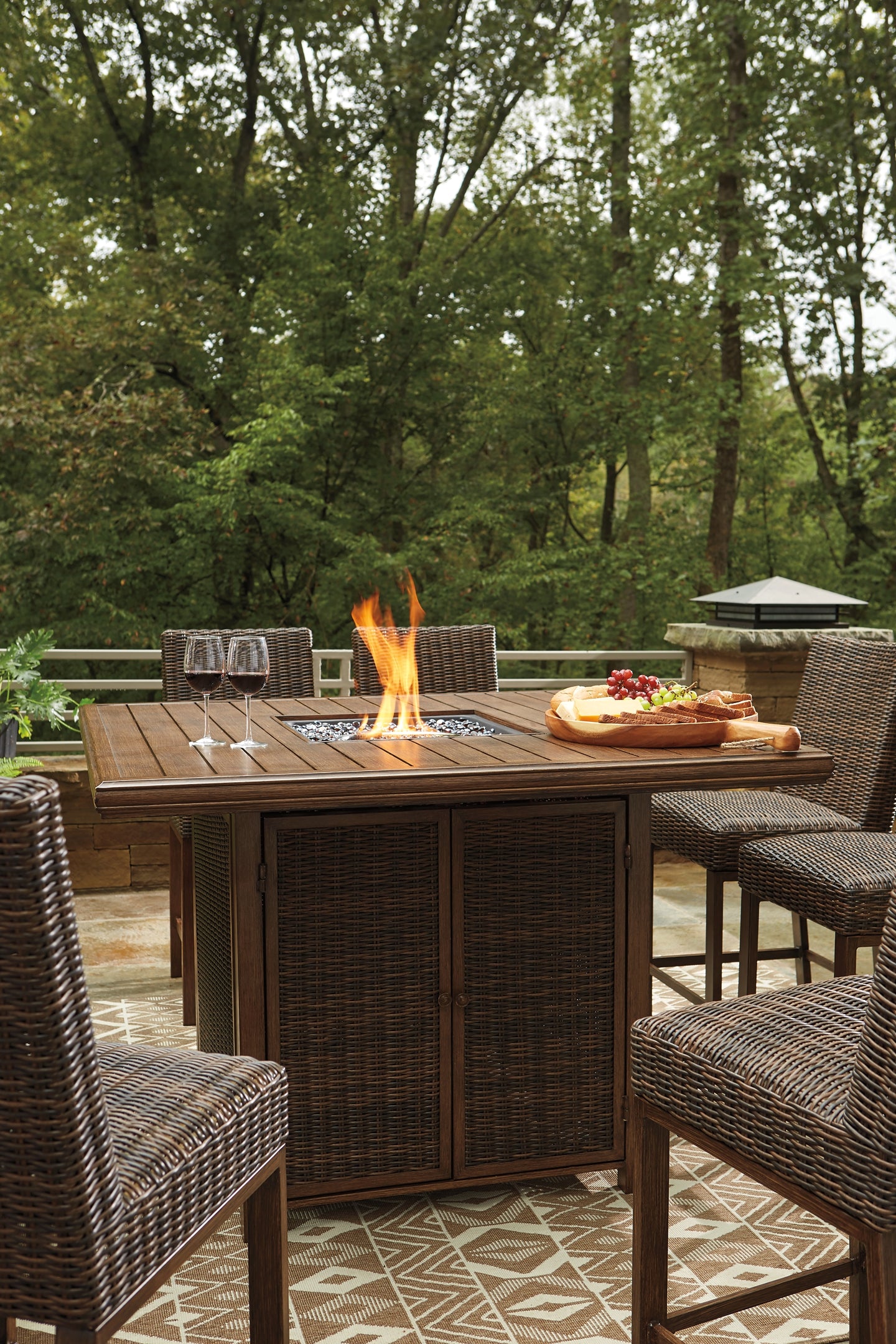 Paradise Trail Outdoor Dining Table and 6 Chairs Signature Design by Ashley®