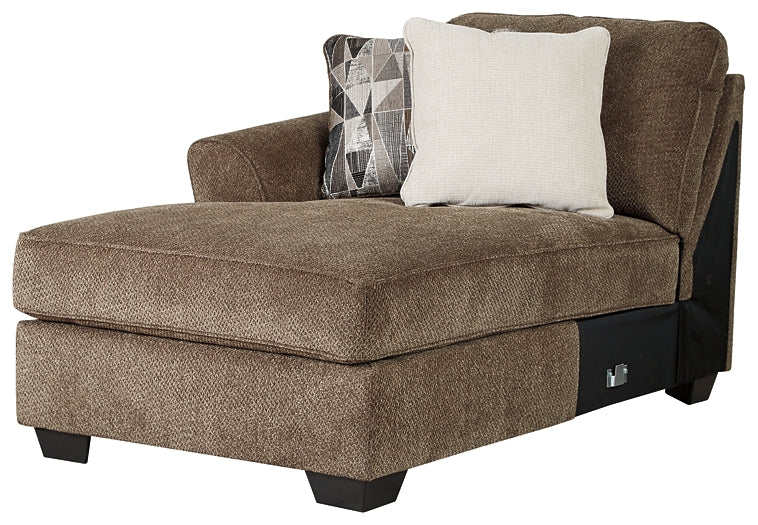 Graftin 3-Piece Sectional with Ottoman Benchcraft®