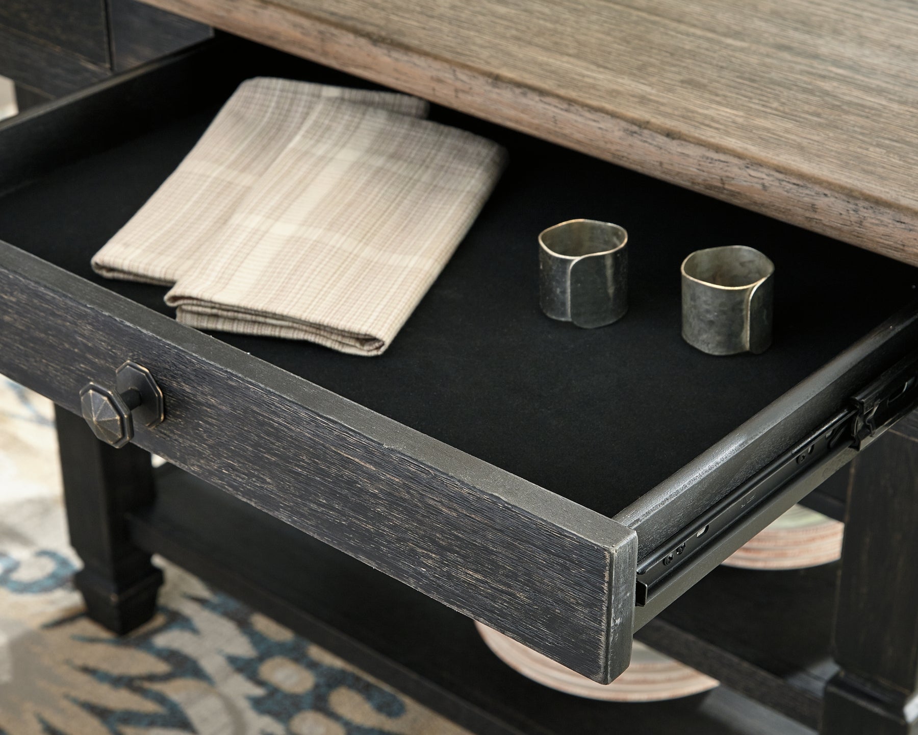 Tyler Creek Dining Table and 6 Chairs Signature Design by Ashley®