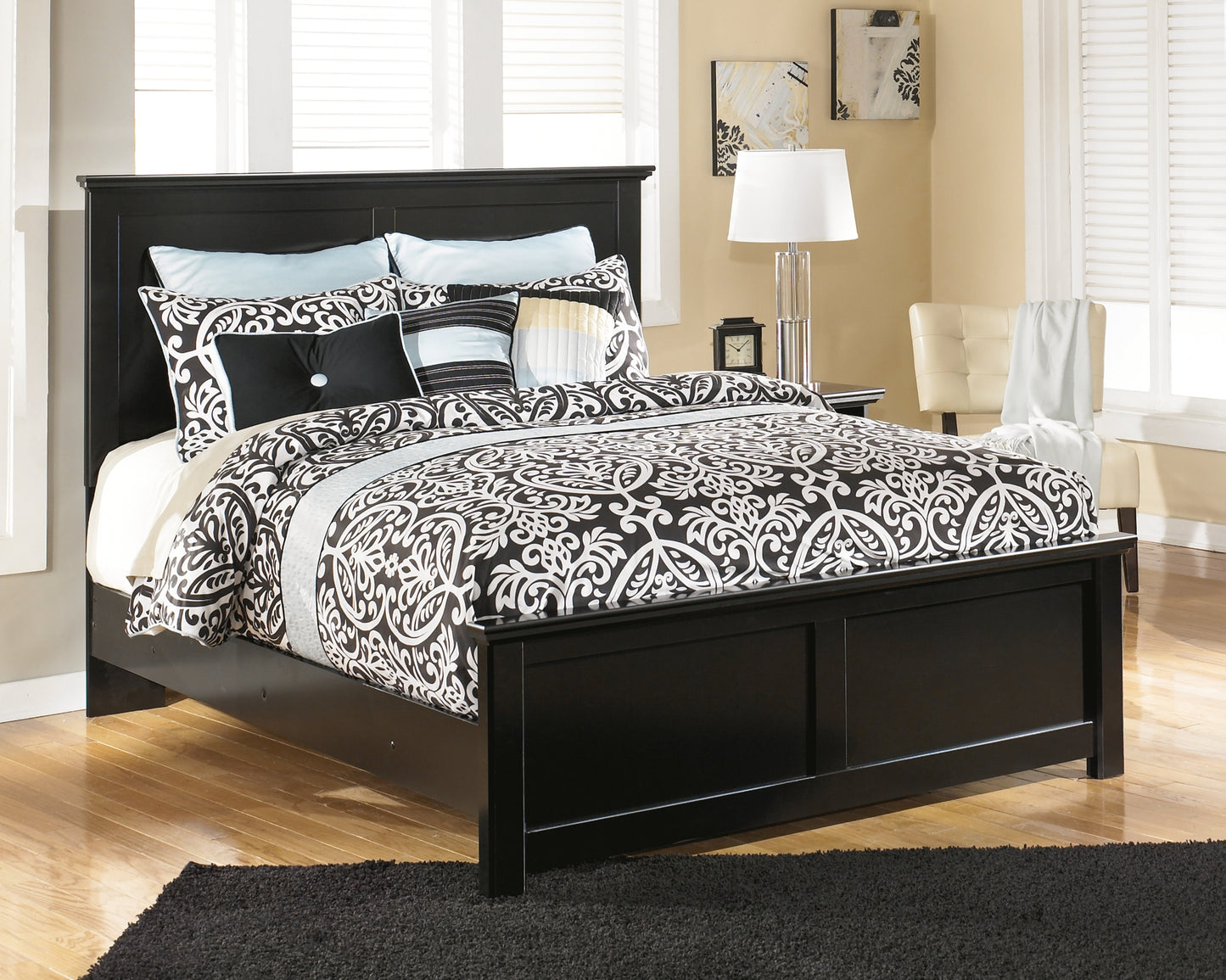 Maribel Queen Panel Bed with Mirrored Dresser and 2 Nightstands Signature Design by Ashley®