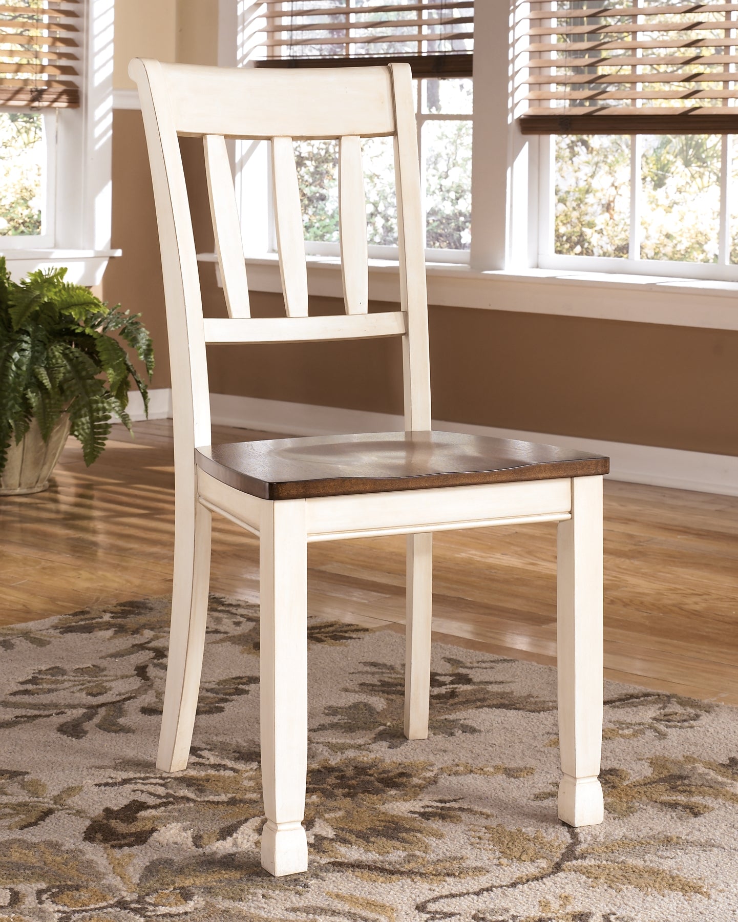 Whitesburg Dining Table and 6 Chairs Signature Design by Ashley®