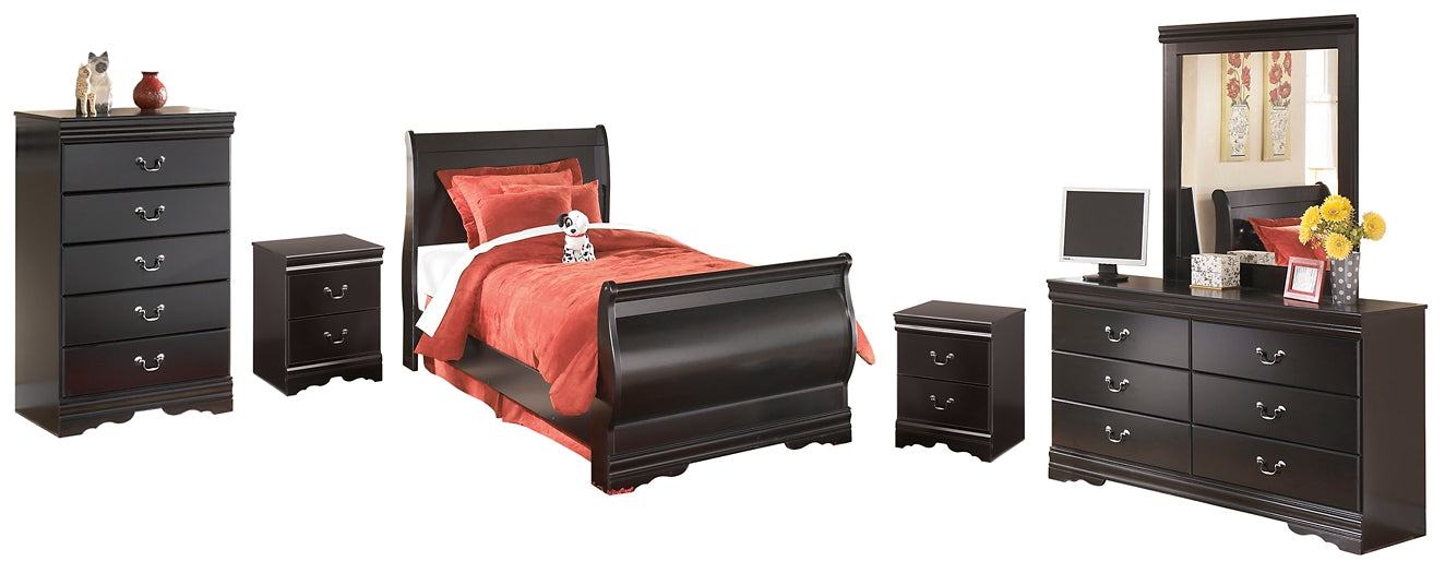 Huey Vineyard Full Sleigh Bed with Mirrored Dresser, Chest and 2 Nightstands Signature Design by Ashley®