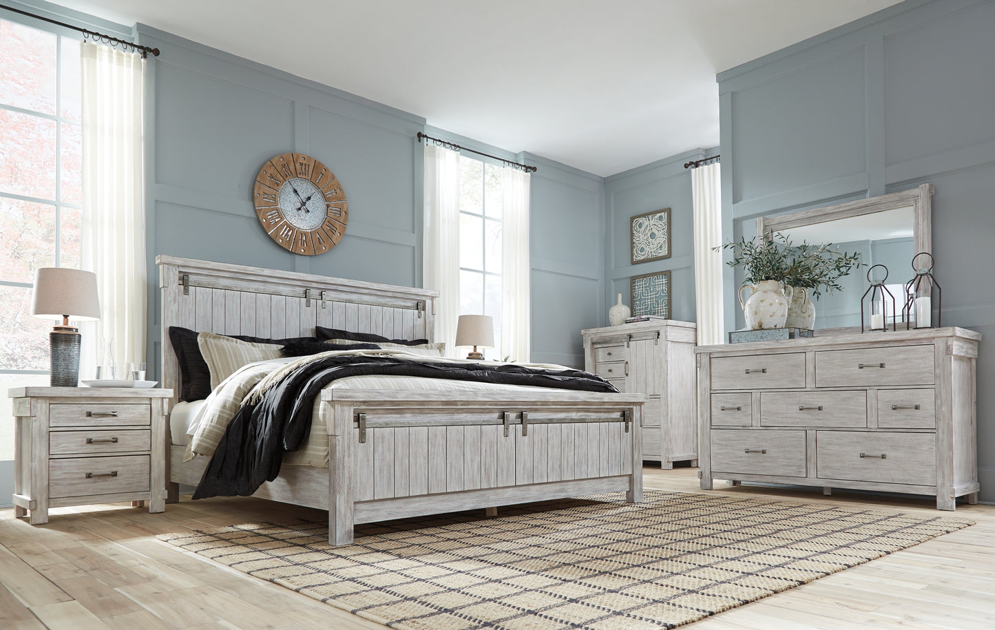 Brashland Queen Panel Bed with Mirrored Dresser, Chest and Nightstand Signature Design by Ashley®