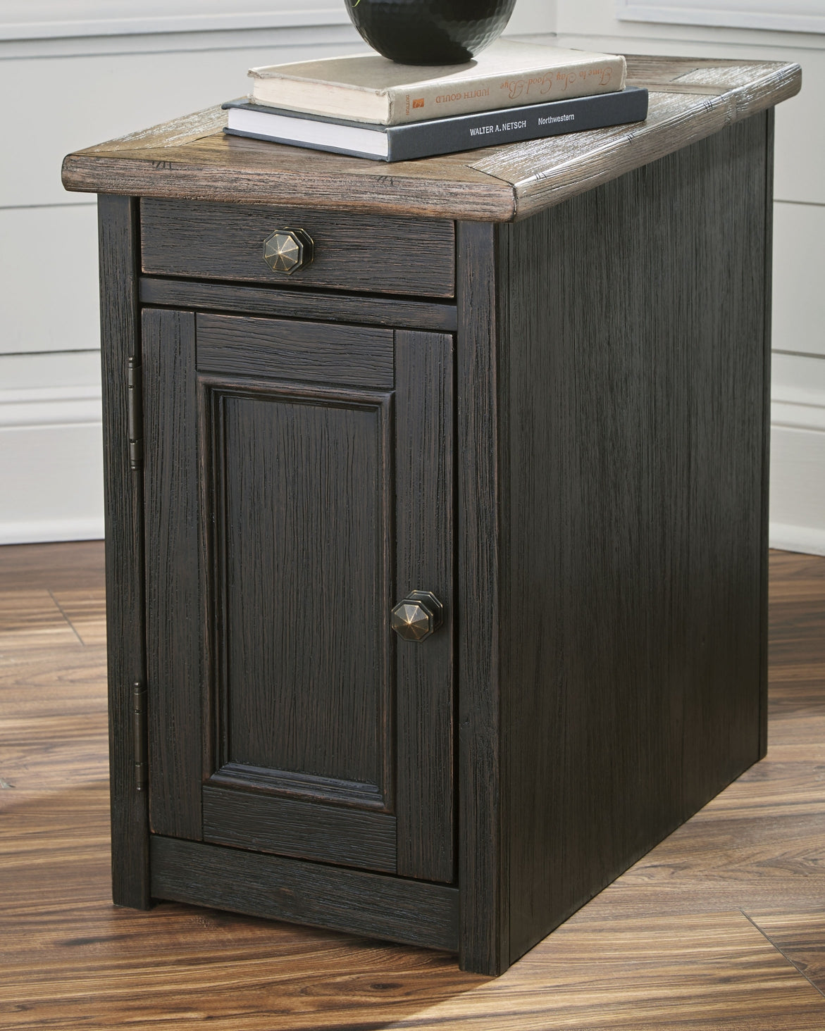 Tyler Creek 2 End Tables Signature Design by Ashley®